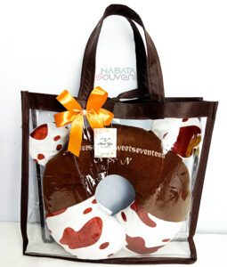 souvenir bantal leher sapi