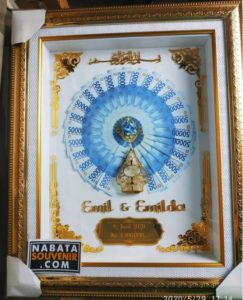 Mahar Akrilik Uang Model Gunungan